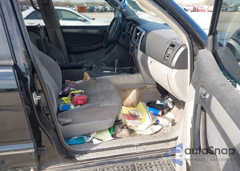 2005 Toyota 4Runner Sr5 V8 z USA, uszkodzony, nr VIN JTEZT14R158006990